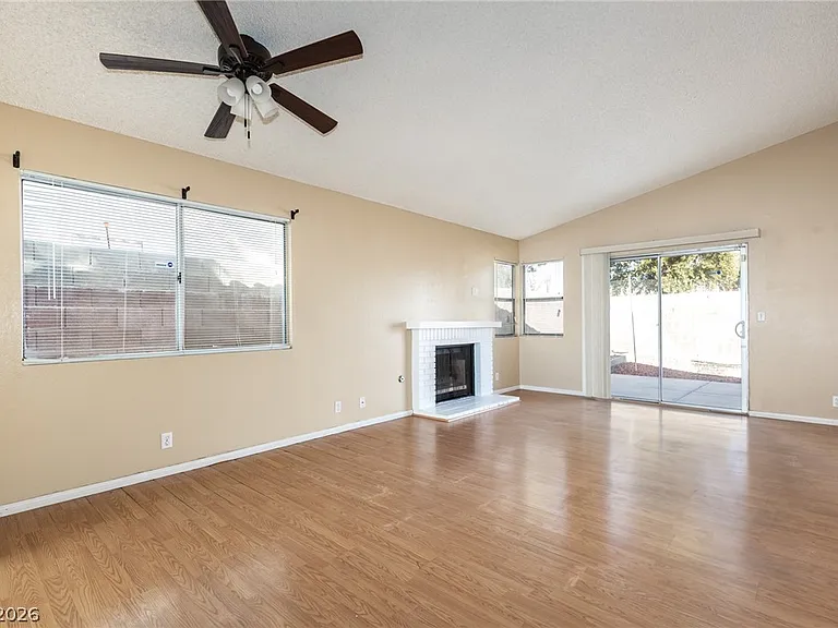 7434 Coffeyville Ave — Photo 5