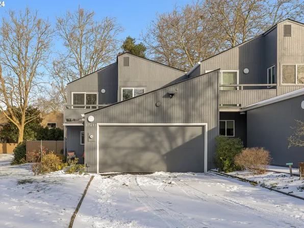 17633 NW Rolling Hill Ln, Beaverton, OR 97006