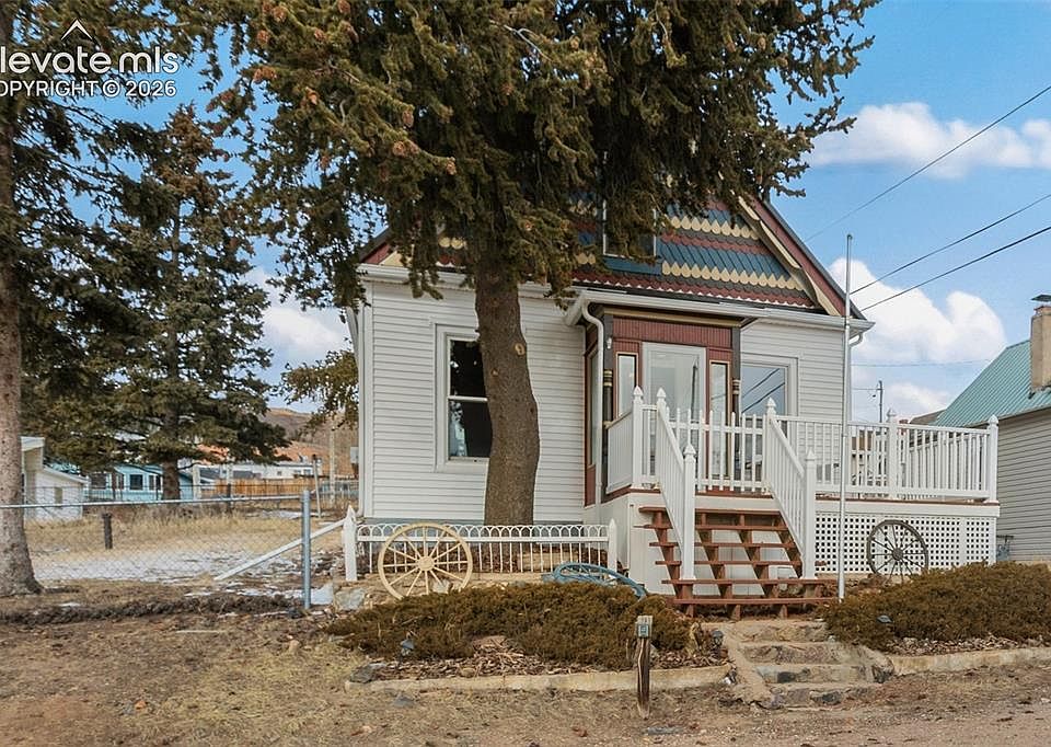 1st image of 211 Spicer Ave