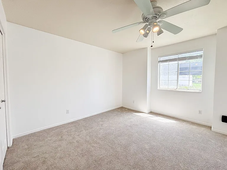 481 N Orem Blvd — Photo 9