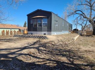 1302 N Merriam Ave, Miles City, MT 59301