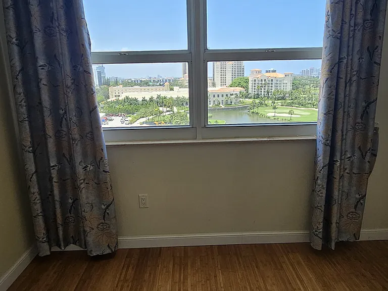 19501 W Country Club Dr #1013 — Photo 25