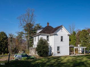 809 Woodrow Dr, Williamsburg, PA 16693