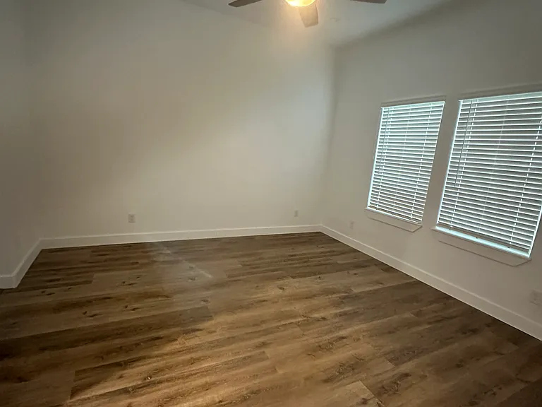 2715 Grafton Ave — Photo 13