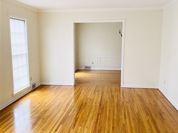 5th image of 5824 Sandhurst Ave