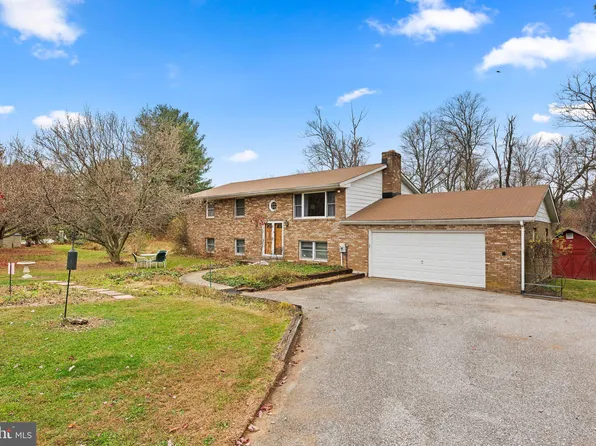 2800 Garrett Rd, White Hall, MD 21161