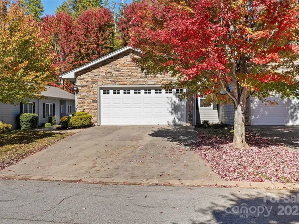 23 Holiday Dr, Arden, NC 28704