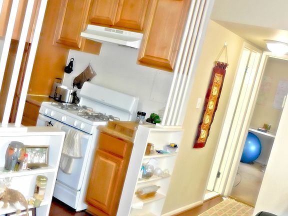 4th image of 4939 Americana Dr APT 208