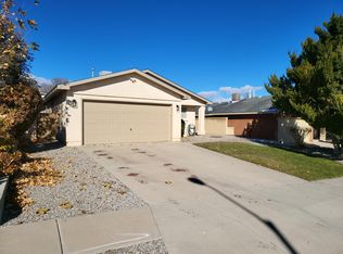 513 Bloomfield Meadows Dr NE, Rio Rancho, NM 87144