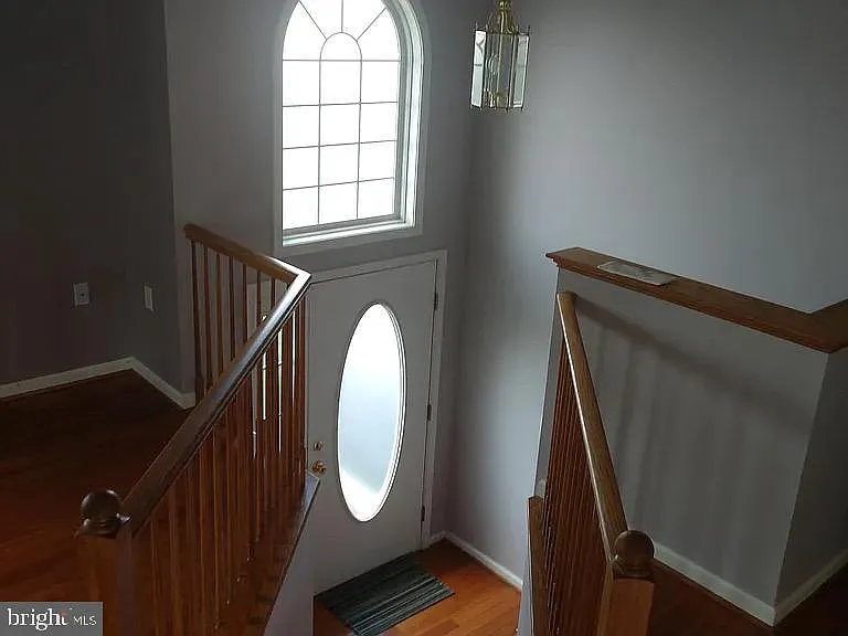 356 Oak Lee Dr — Photo 3