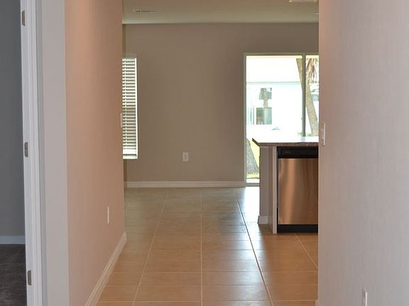 3rd image of 21527 Dranson Ave