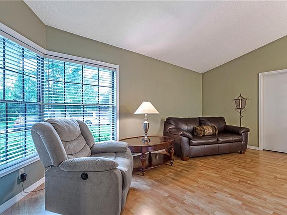 5th image of 3727 Dunwich Ave