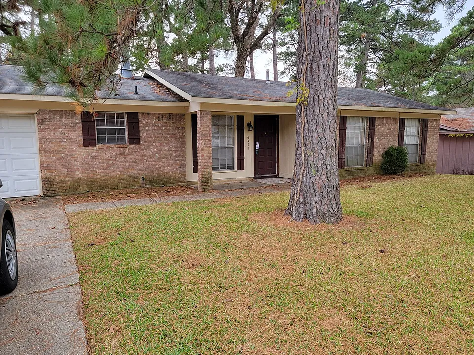 6411 Frondosa Dr #6411