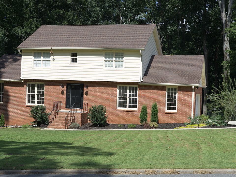 1st image of 48 Stone Valley Dr SW