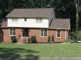 48 Stone Valley Dr SW, Lilburn, GA 30047