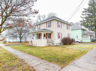 13 Merrick Ave, Manchester, NY 14504