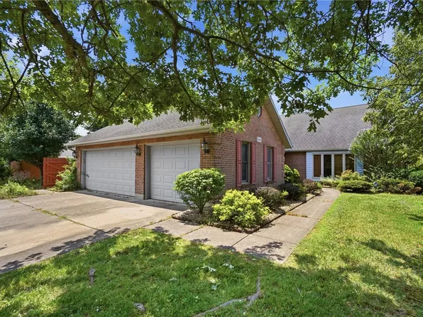806 Claymore Ct, Tipp City, OH 45371