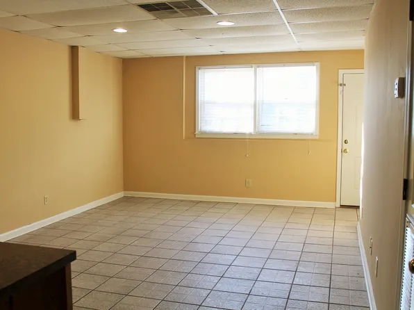 85 Lawn St APT C, Clarksville, TN 37040