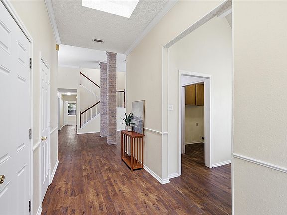 4th image of 4207 Crossgate Ct