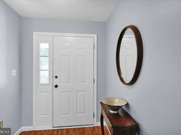 53 Heron Rd — Photo 3
