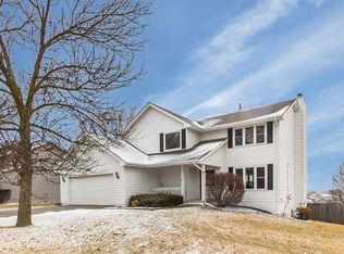14921 Summit Dr, Clive, IA 50325