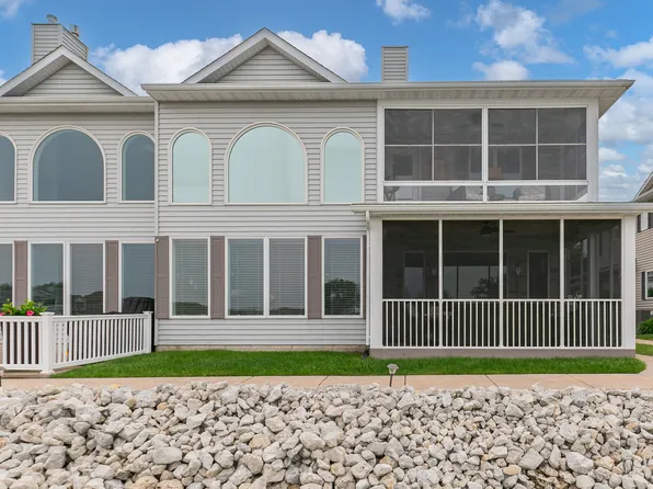 (undisclosed Address), Hampton, IL 61256