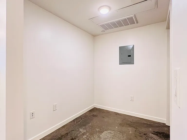 4814 Oakwood Ave #2 — Photo 7