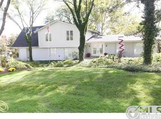 4296 Stoneleigh Rd, Bloomfield Hills, MI 48302