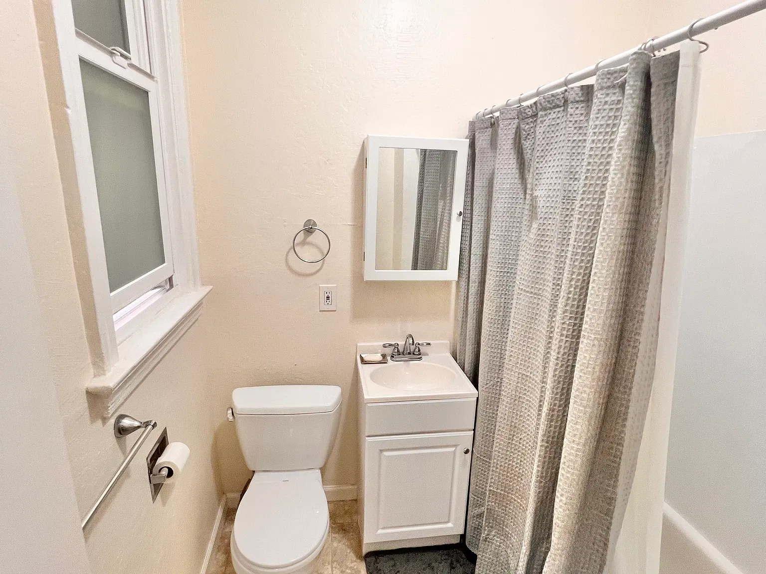 55 Polk St APT 203 - Image 4