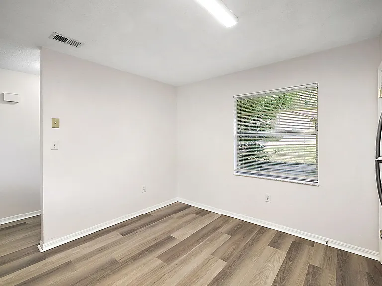 202 Fernwood St #1 — Photo 4