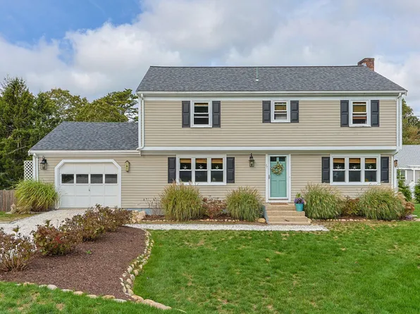 27 Lakewood Drive, Harwich, MA 02645