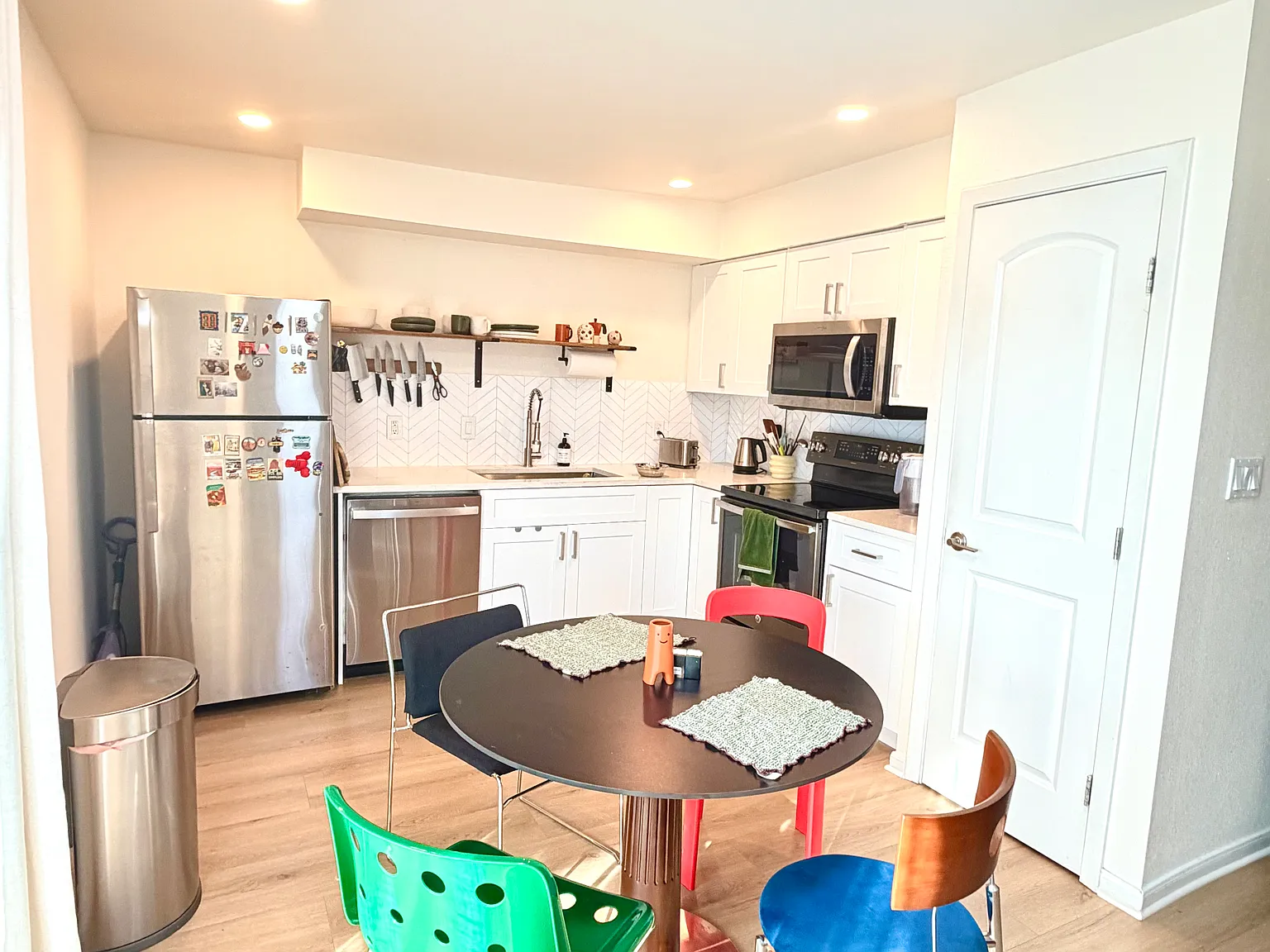 2 bed, 900 sqft, $2,000 — Photo 2