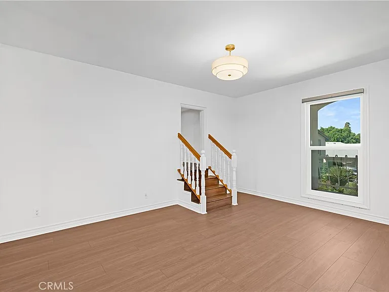 23900 Berdon St — Photo 28