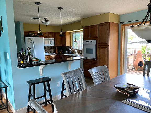3rd image of 1235 Seminole Dr