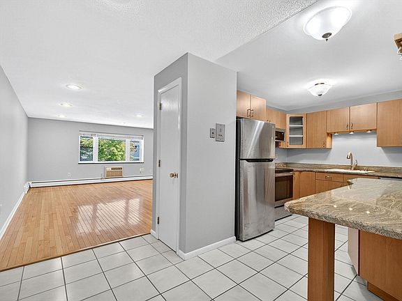 2nd image of 2323 Washington St APT 1-6