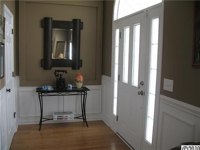 2nd image of 8928 Merrie Rose Ave