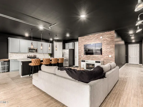 4301 E BRADFORD Avenue, San Tan Valley, AZ 85143