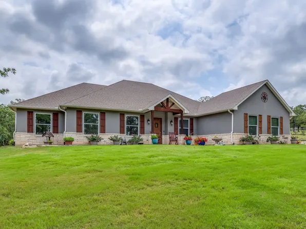 132 Miller Creek Lake Rd, Paradise, TX 76073