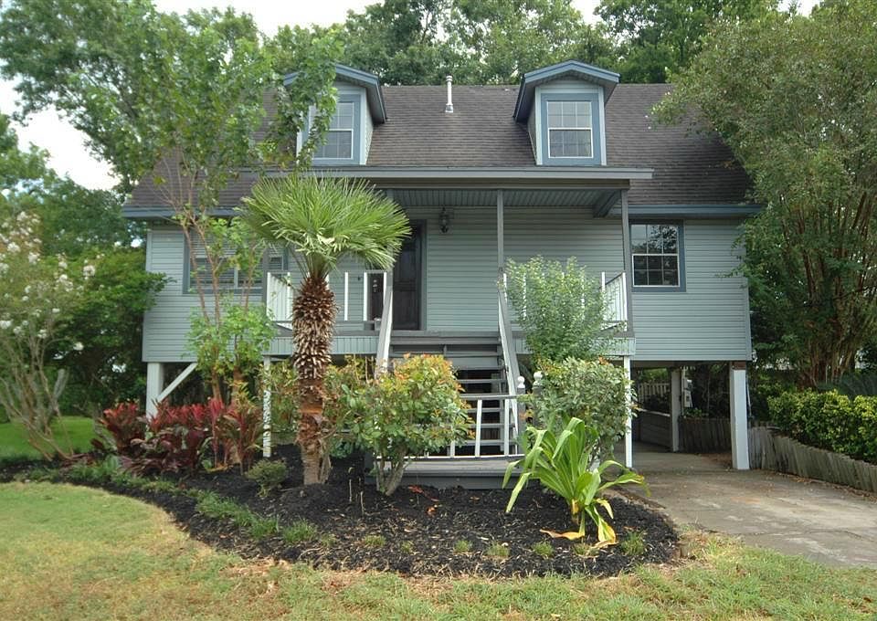1st image of 473 Lakeside Dr