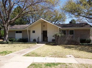 10888 Caprock Cir, Dallas, TX 75218