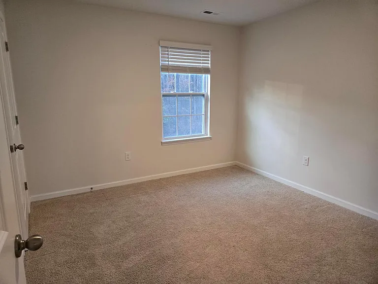 1134 Saddlebrook Dr — Photo 11