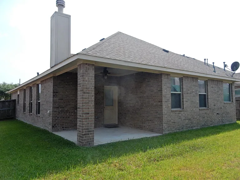 24510 Avellino Ct — Photo 24