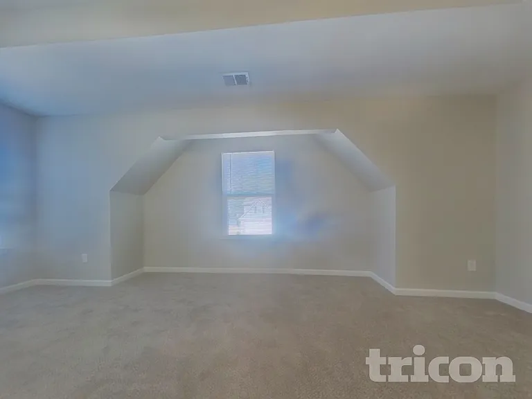 228 Fieldcrest Dr — Photo 7