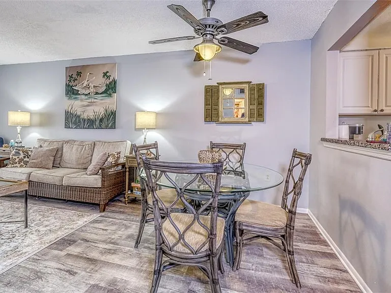 13714 Mission Oaks Blvd #13714 — Photo 4