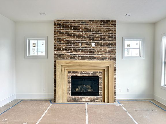3rd image of 15869 Sonnet Park Ln