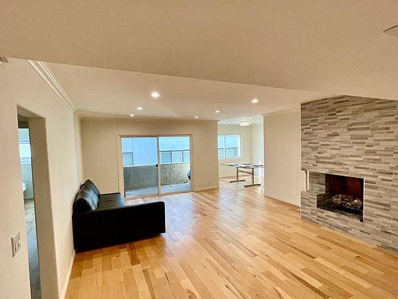 2nd image of 451 S Barrington Ave APT 203