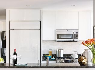 175 W 60th St APT 4D, New York, NY 10023