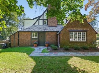 2 Stratford Rd, Harrison, NY 10528