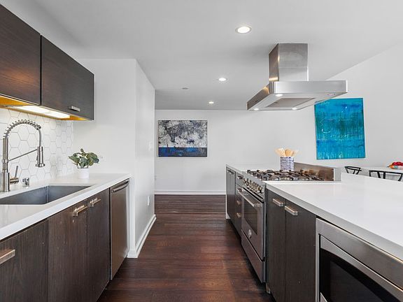 4th image of 751 N Fairfax Ave #1