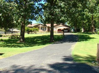 700 W 4th St, Mountain View, MO 65548